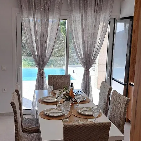 Andrionas Private Pool & Total Privacy فيلة *