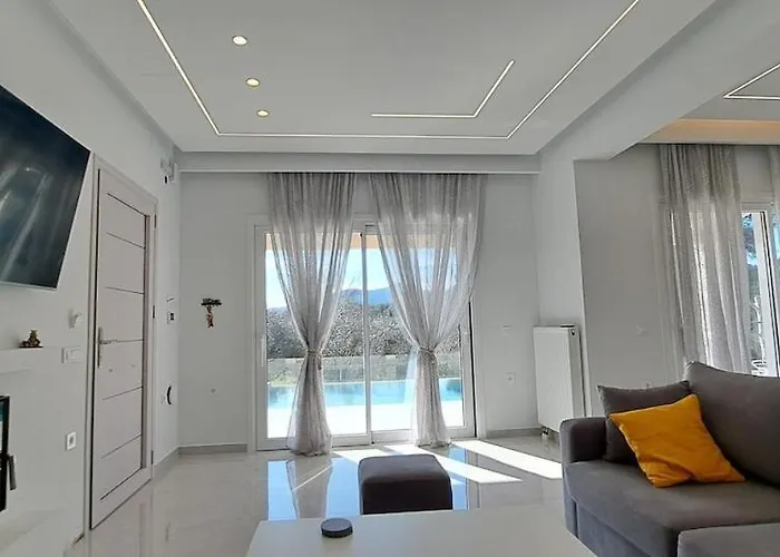 Andrionas Private Pool & Total Privacy